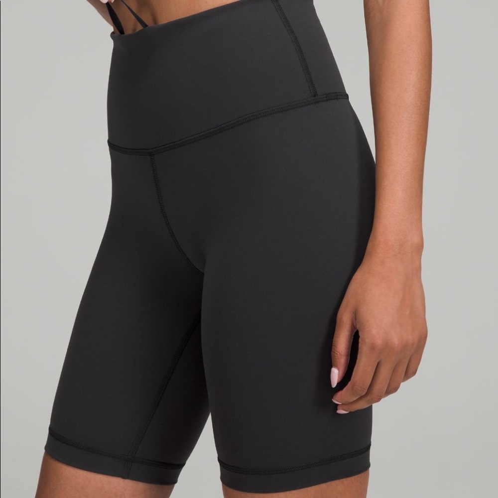 Lululemon Wunder Train High Rise Short 8’